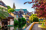 Bilingual drivers for Chartres transfers - Easy Go Shuttle transportation from Paris