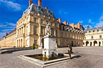 Thumbnail: Fontainebleau Palace shuttle service