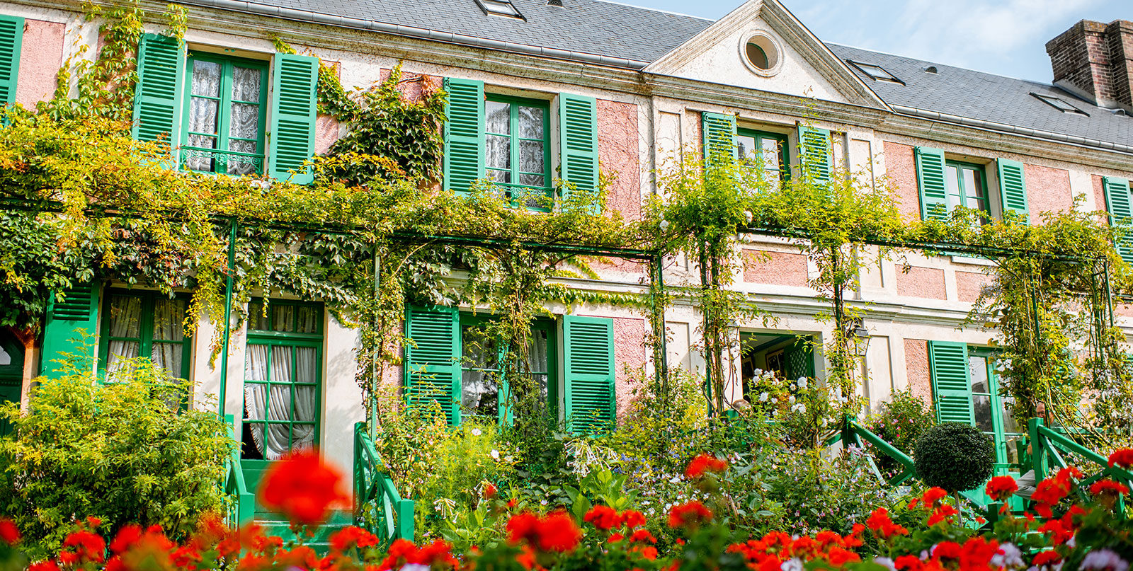Giverny garden tours with door-to-door airport transfer service - Easy Go Shuttle Paris private car service
