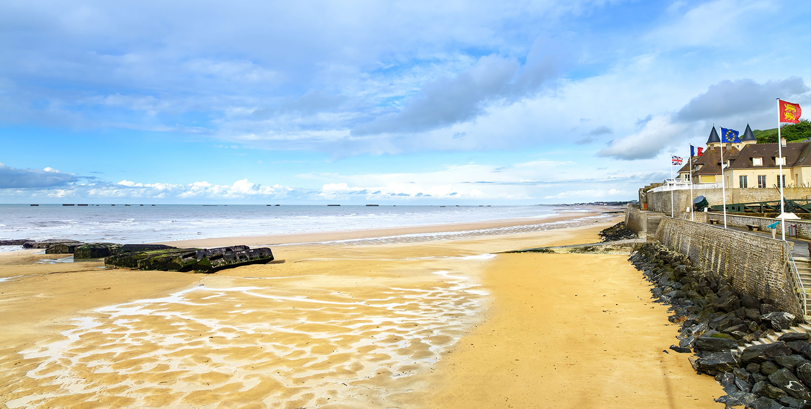 Juno Beach D-Day landing site - private transfer services from Paris with Easy Go Shuttle for Canadian memorial tours