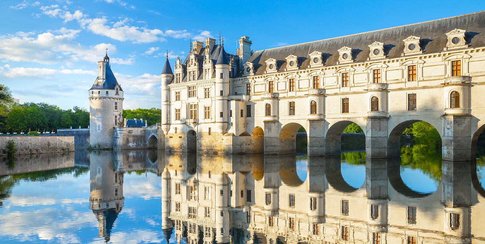 Château de Chambord in Loire Valley - private transportation from Paris with Easy Go Shuttle for castle tours