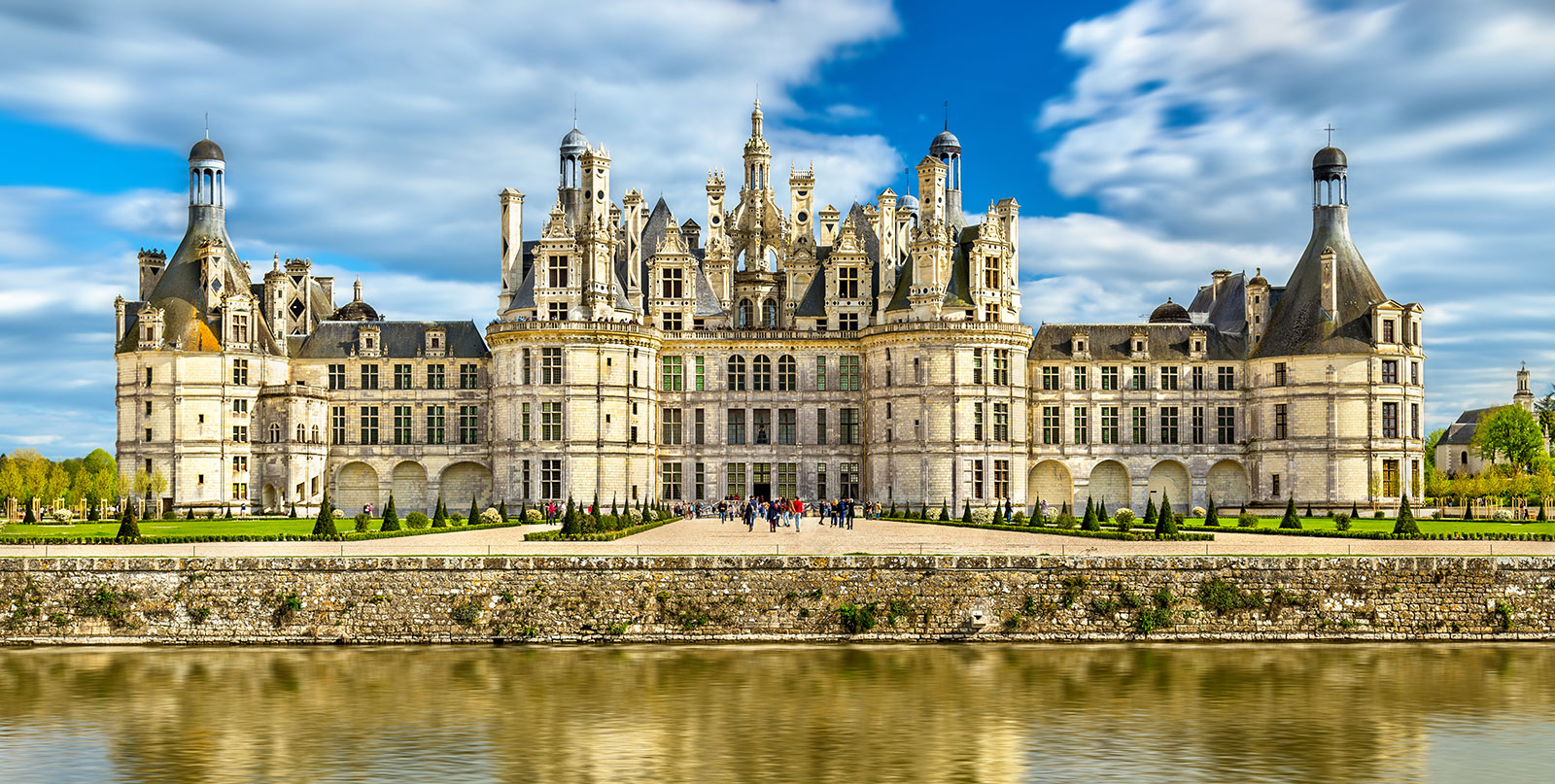 Formal gardens of Loire Valley châteaux - convenient day trips from Paris with experienced drivers