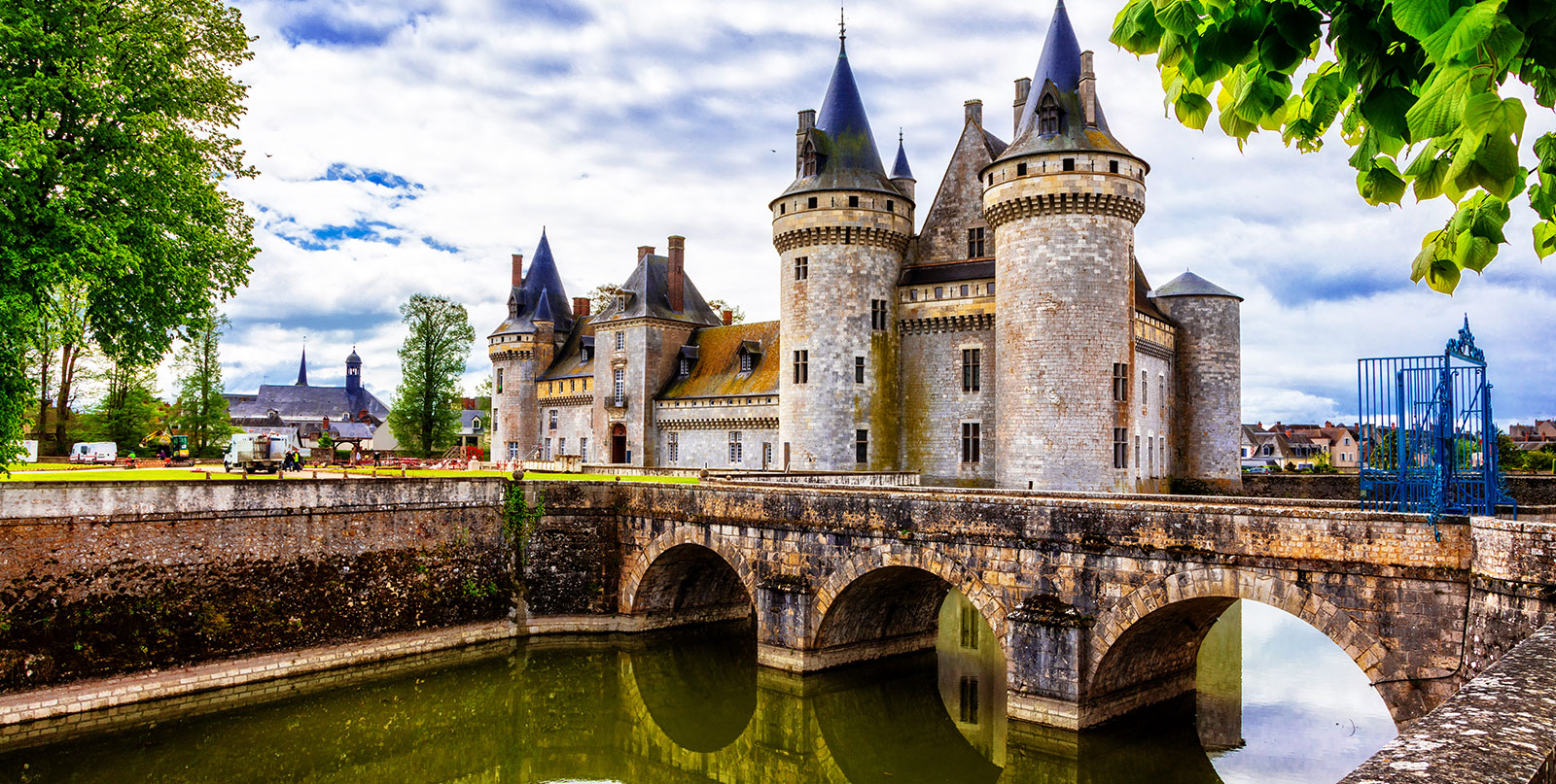 Historic Loire Valley castle interiors - private tour service with comfortable Mercedes vehicles from Paris
