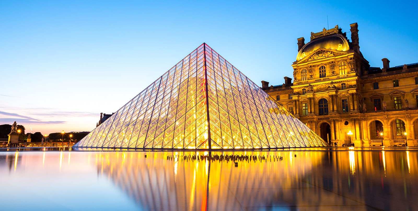 Fixed price Paris city transfers - Luxembourg Gardens tour with Easy Go Shuttle