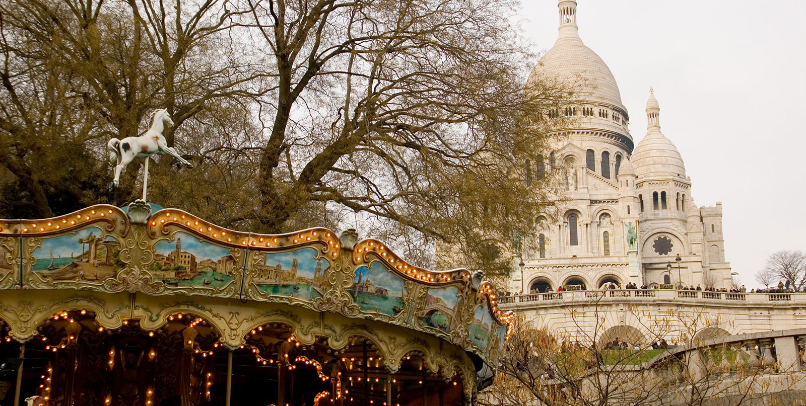 Paris private shuttle service - Tuileries Garden tour with Easy Go Shuttle