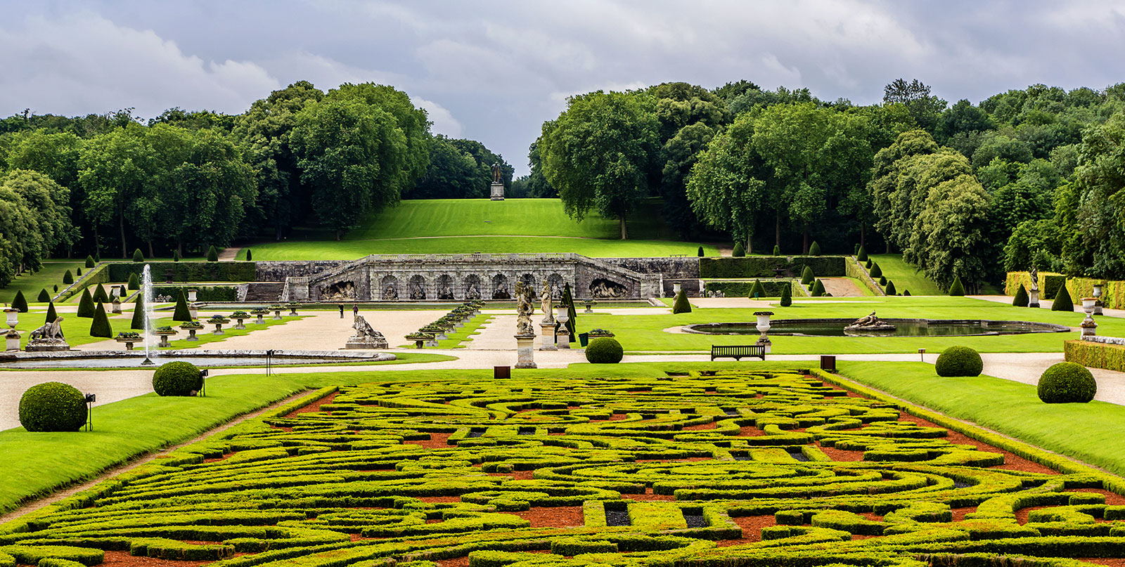 Elegant gardens of Vaux Le Vicomte - affordable private shuttle service from Paris Orly Airport