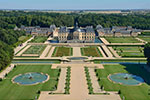 Thumbnail: Vaux Le Vicomte private transfer service from Paris airports by Easy Go Shuttle