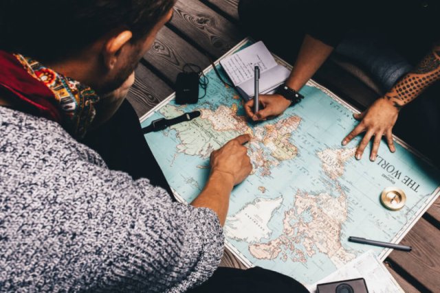 How to get from Paris airports to Hotel Vienna House Magic Circus?