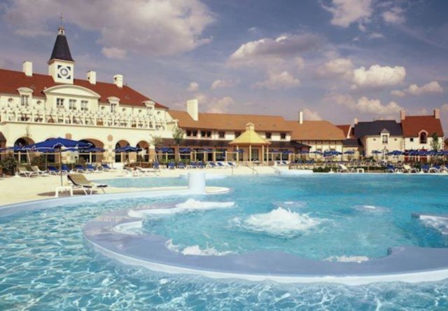 How to get from Paris airports to Disney Hotel Marriott’s Village?