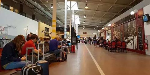 Disneyland to Beauvais